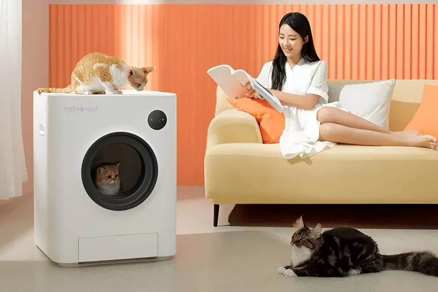 self-cleaning cat litter box